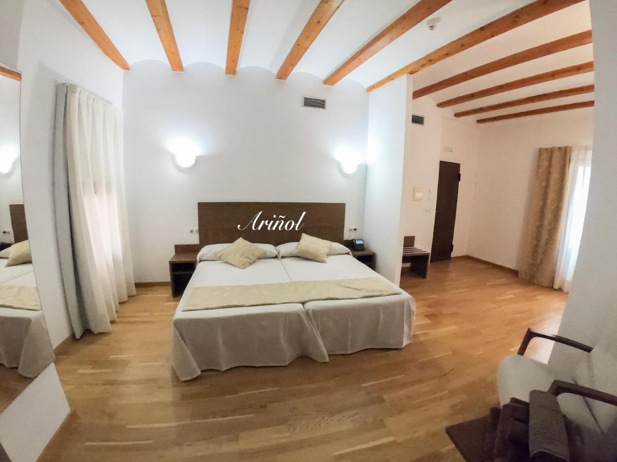 Hotel Baron Andilla Valdealgorfa Exteriér fotografie