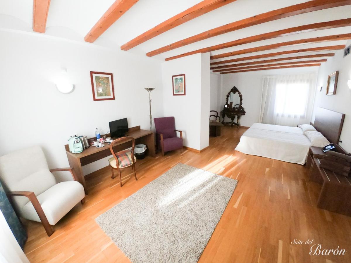 Hotel Baron Andilla Valdealgorfa Exteriér fotografie