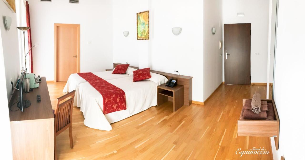 Hotel Baron Andilla Valdealgorfa Exteriér fotografie