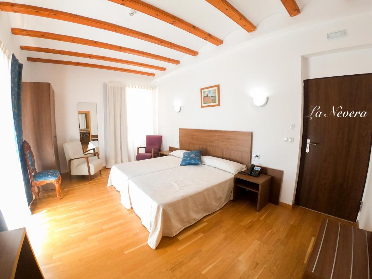 Hotel Baron Andilla Valdealgorfa Exteriér fotografie