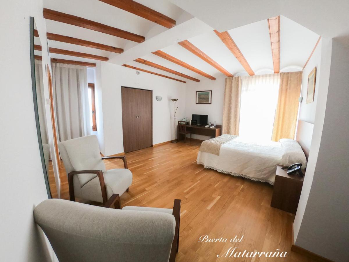 Hotel Baron Andilla Valdealgorfa Exteriér fotografie