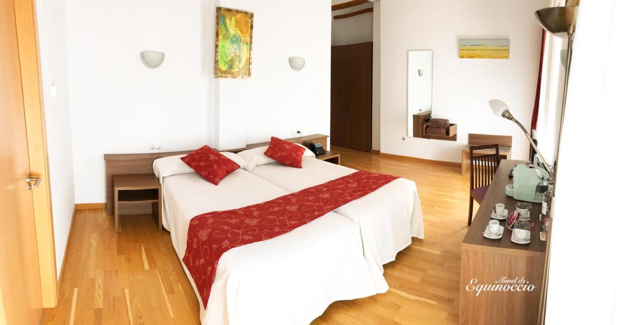 Hotel Baron Andilla Valdealgorfa Exteriér fotografie