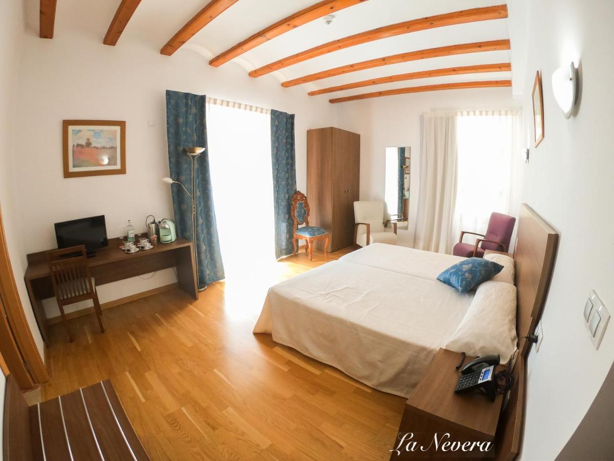 Hotel Baron Andilla Valdealgorfa Exteriér fotografie